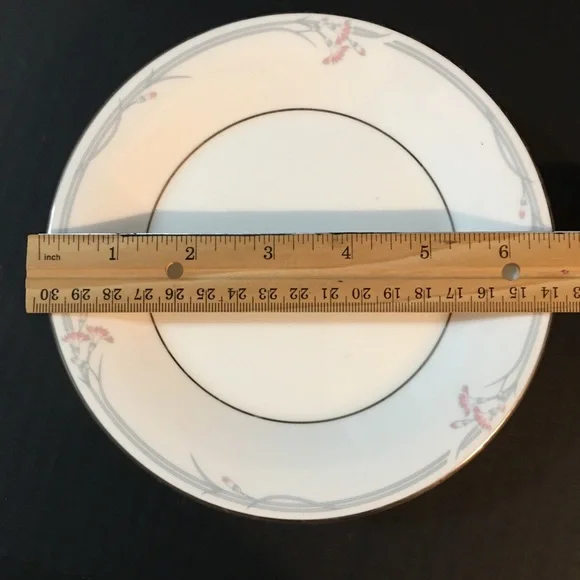 6 Royal Doulton Carnation Desert / Bread Plate 6.5" Set Of 6 MINT - Picture 3 of 4